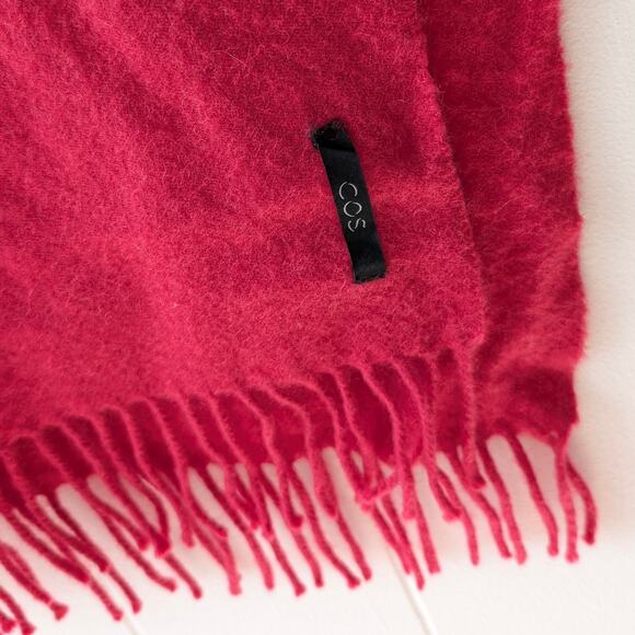 COS Fringed Pink Cozy Pure Wool Shawl Scarf - Picture 3 of 6